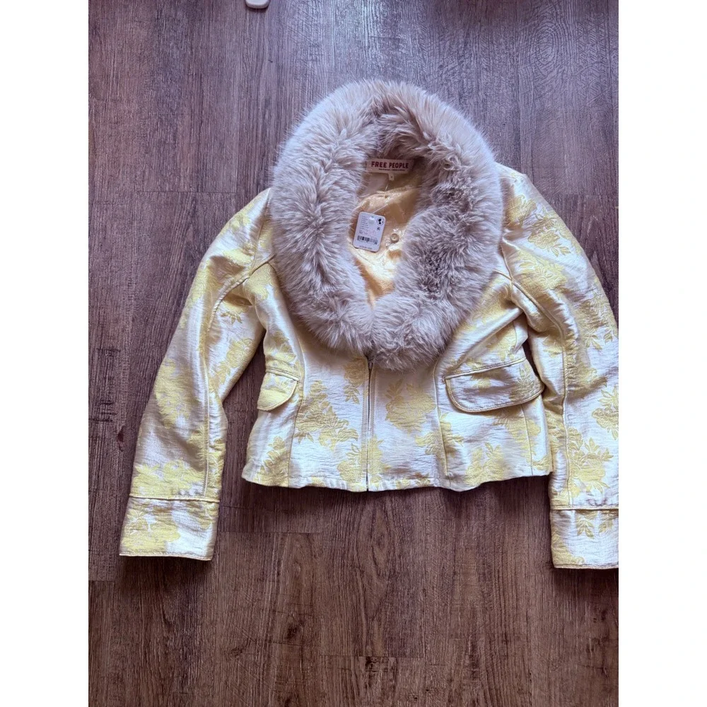 Free People Faux Fur Collar Jacquard Jacket Straw Yellow Floral ‎ XS